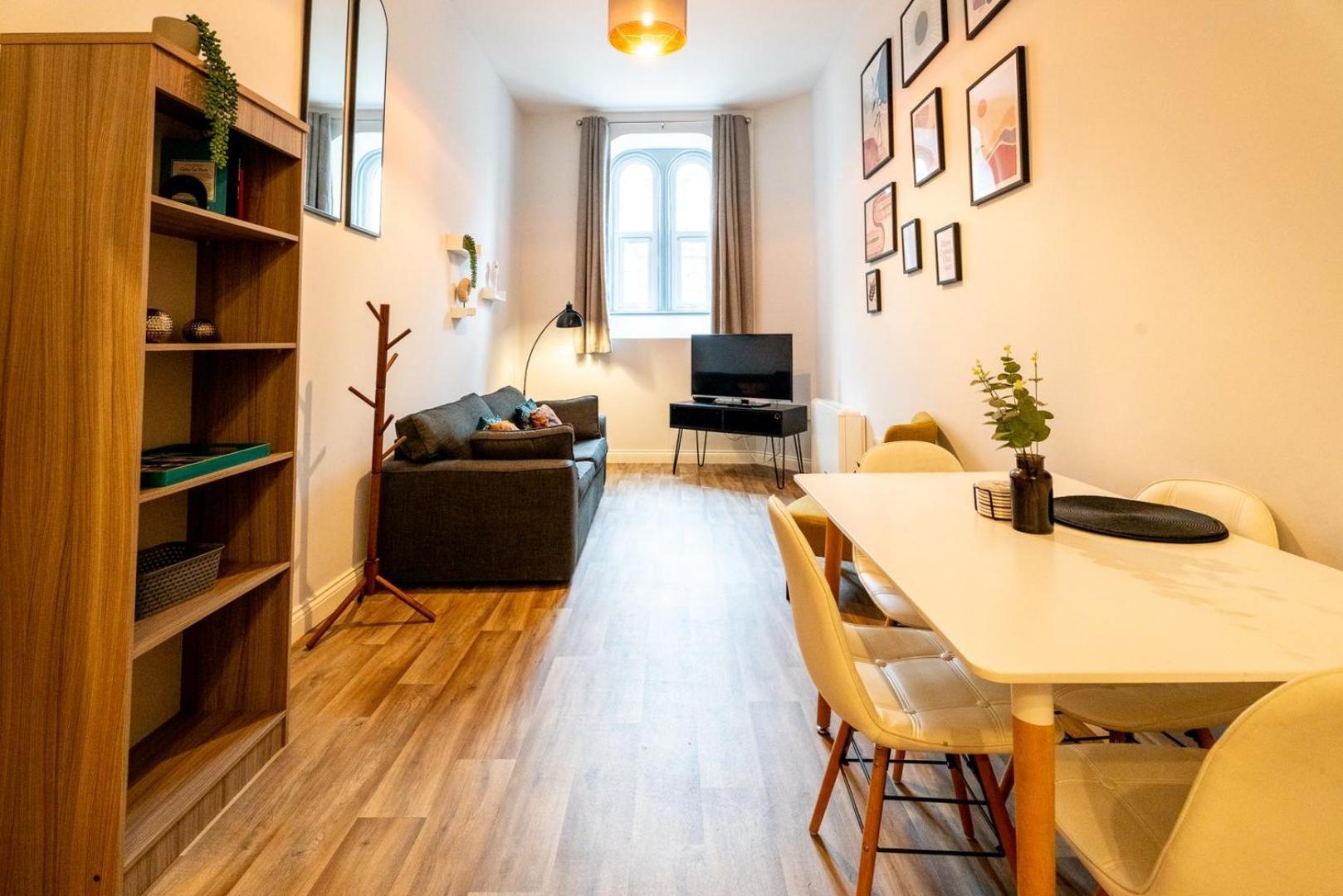 Apartment Free Parking | Smart Tv | 4 Guests Swansea