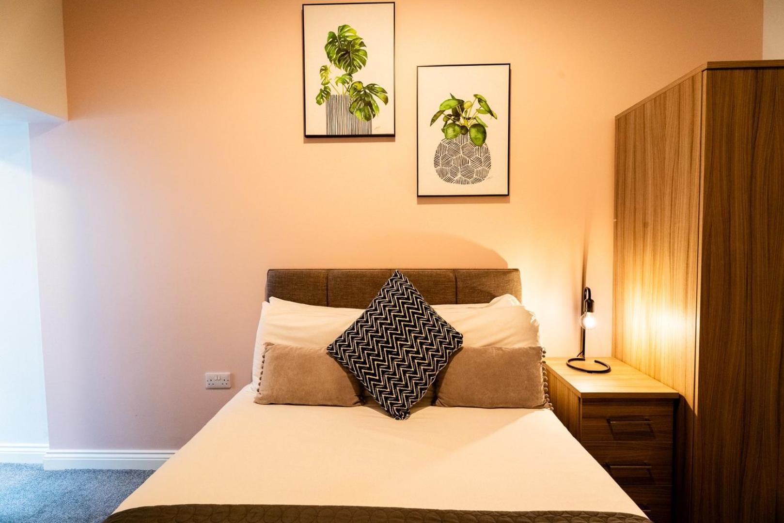 Apartment Free Parking | Smart Tv | 4 Guests *