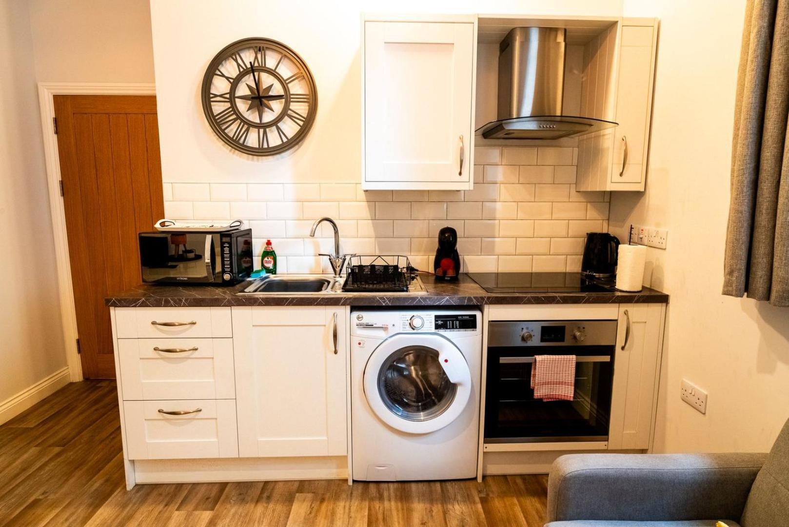 Apartment Free Parking | Smart Tv | 4 Guests *