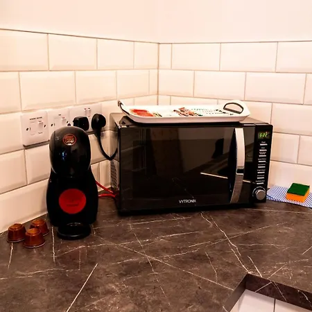 Free Parking | Smart Tv | 4 Guests Apartment Swansea Exterior photo