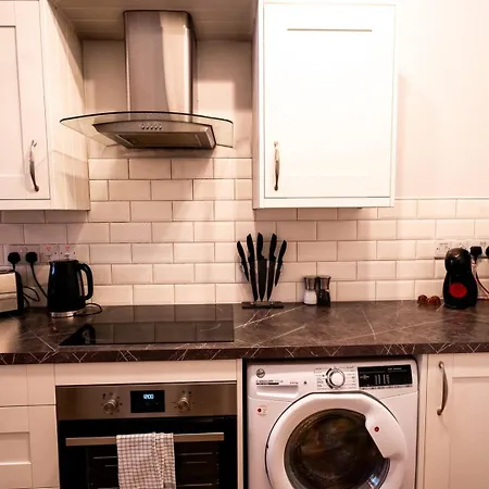 Free Parking | Smart Tv | 4 Guests Apartment Swansea Exterior photo
