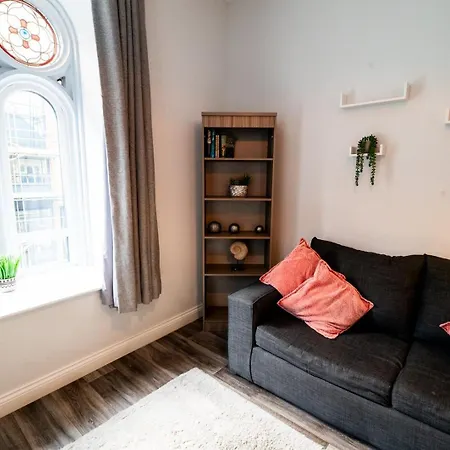 Free Parking | Smart Tv | 4 Guests Apartment Swansea Room photo