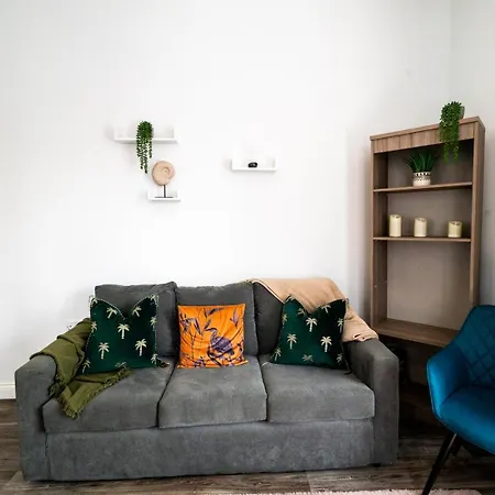 Free Parking | Smart Tv | 4 Guests Apartment Swansea Room photo