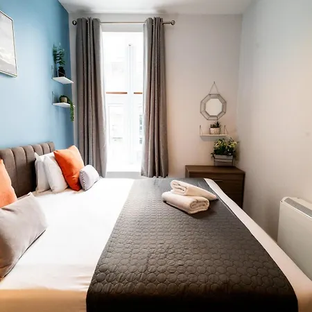 Free Parking | Smart Tv | 4 Guests Apartment Swansea Room photo