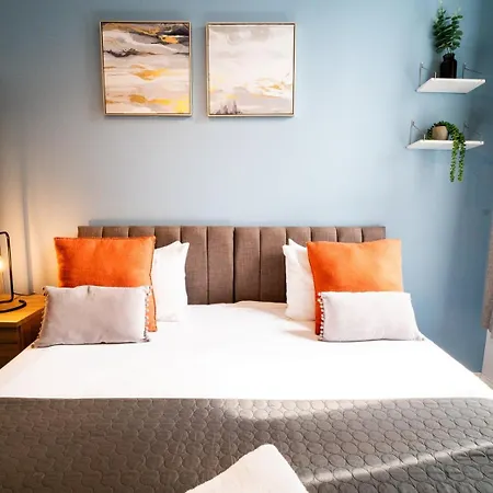 Free Parking | Smart Tv | 4 Guests Apartment Swansea Room photo