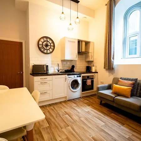 Free Parking | Smart Tv | 4 Guests Apartment Swansea Room photo
