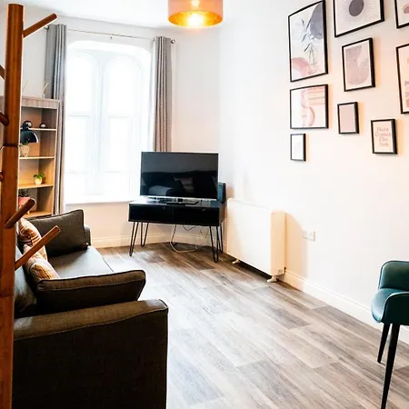Free Parking | Smart Tv | 4 Guests Apartment Swansea Room photo