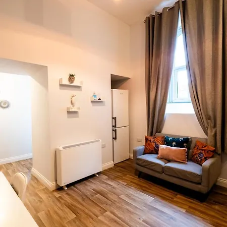 Free Parking | Smart Tv | 4 Guests Apartment Swansea Room photo